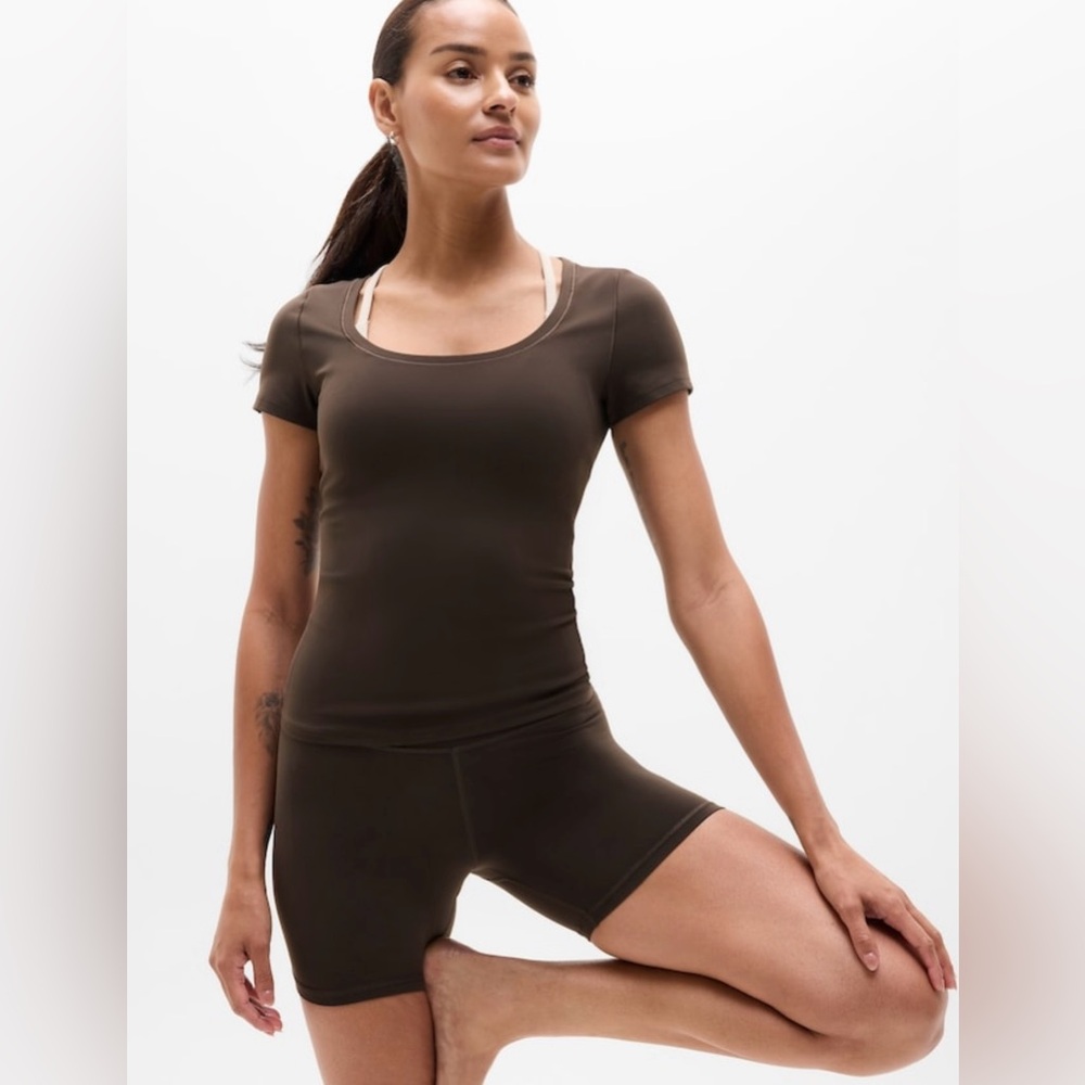 Athleta Transcend Scoop Tee